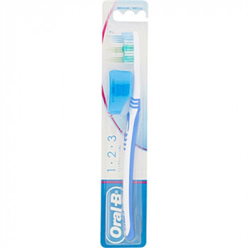 ORAL-B SPAZZOLINO CLASSICO MEDIO/40 1 PZ