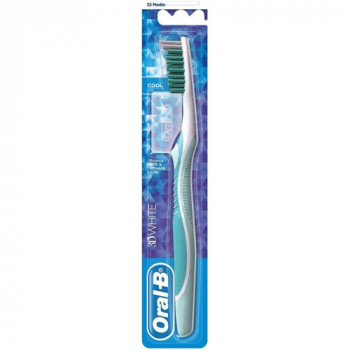 ORAL-B SPAZZOLINO 3D WHITE MEDIO/35 SBIANCA E RINFRESCA 1 PZ